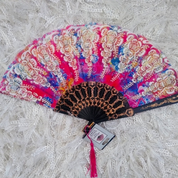 Other - BEAUTIFUL LADY'S DELUXE FOLDABLE HAND FAN W/STAND!!